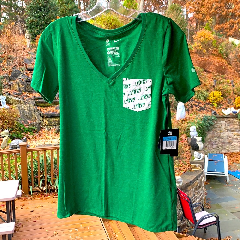 New NFL Team Apparel NY Jets short sleeve tee shirt. Size medium